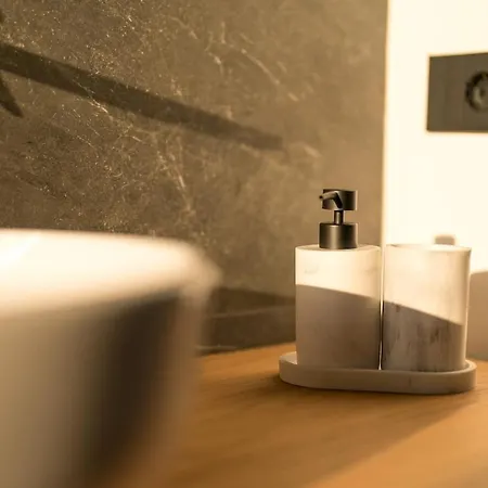 Σπίτι διακοπών Dn Art - Romantic With Indoor Jacuzzi - 5 Guests Blevio